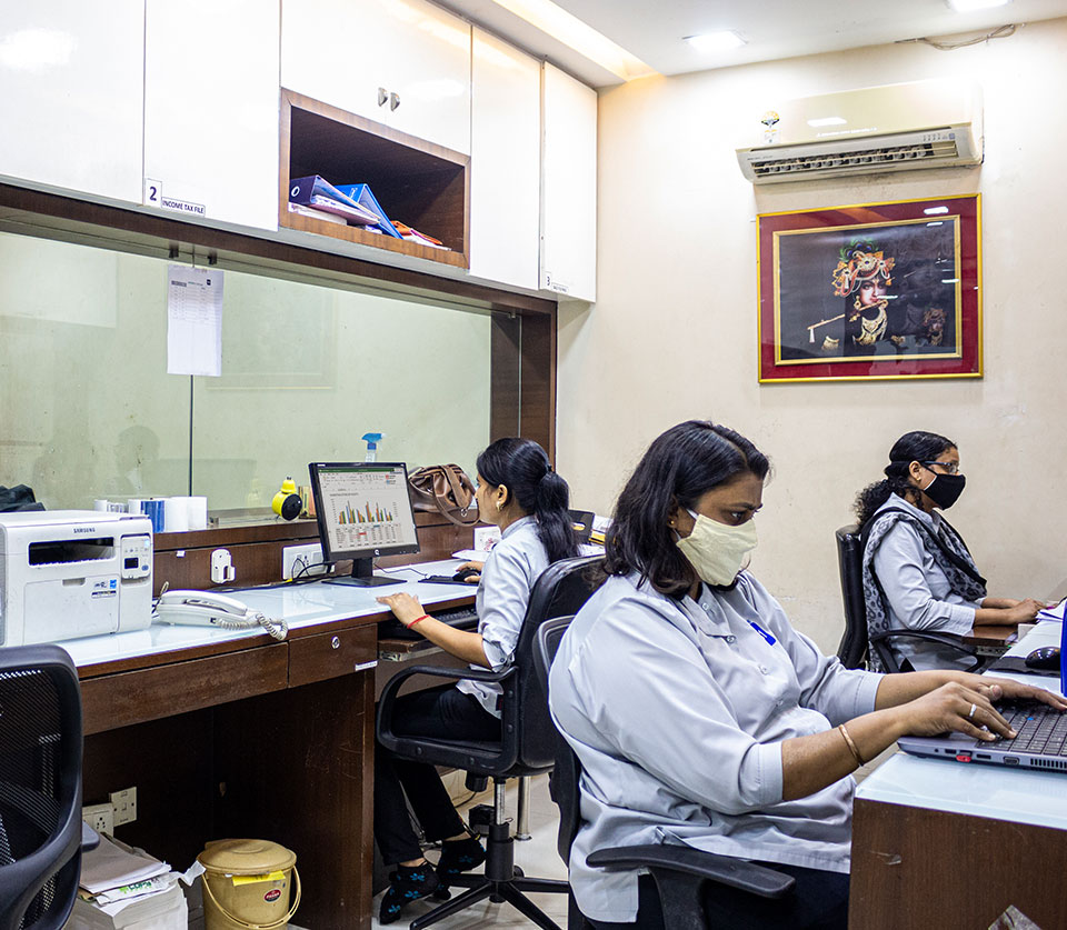 Supporting Team - About - V81 Group - Innovative Textiles